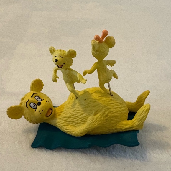 Hallmark Vintage Collectors Series Hop on Pop Keepsake Ornament - Picture 15 of 16